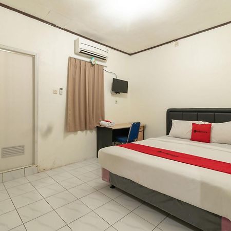 Reddoorz Near Pondok Indah Water Park Jakarta Ngoại thất bức ảnh
